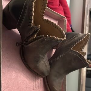 Bed Stu Brown Leather Ankle Booties with Vintage Stitching